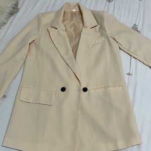 Oversized Blazer Color: Cream Size: Small